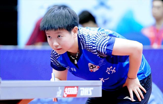 蒂斯面前依 蒂斯面前依