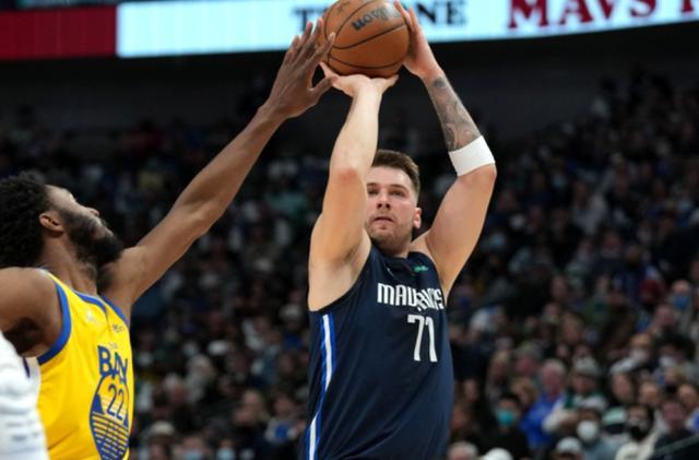 键战中为球 键战中为球