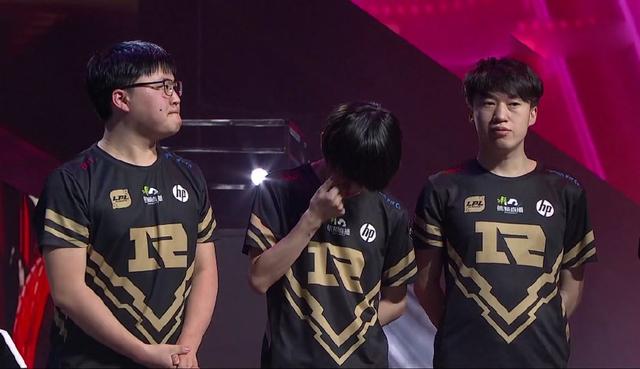 板和薪资约 板和薪资约